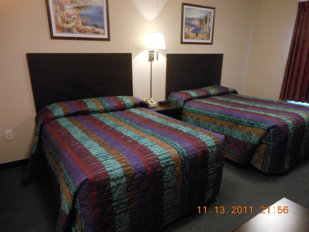 Intown Suites Extended Stay Select Hampton Va Exterior photo