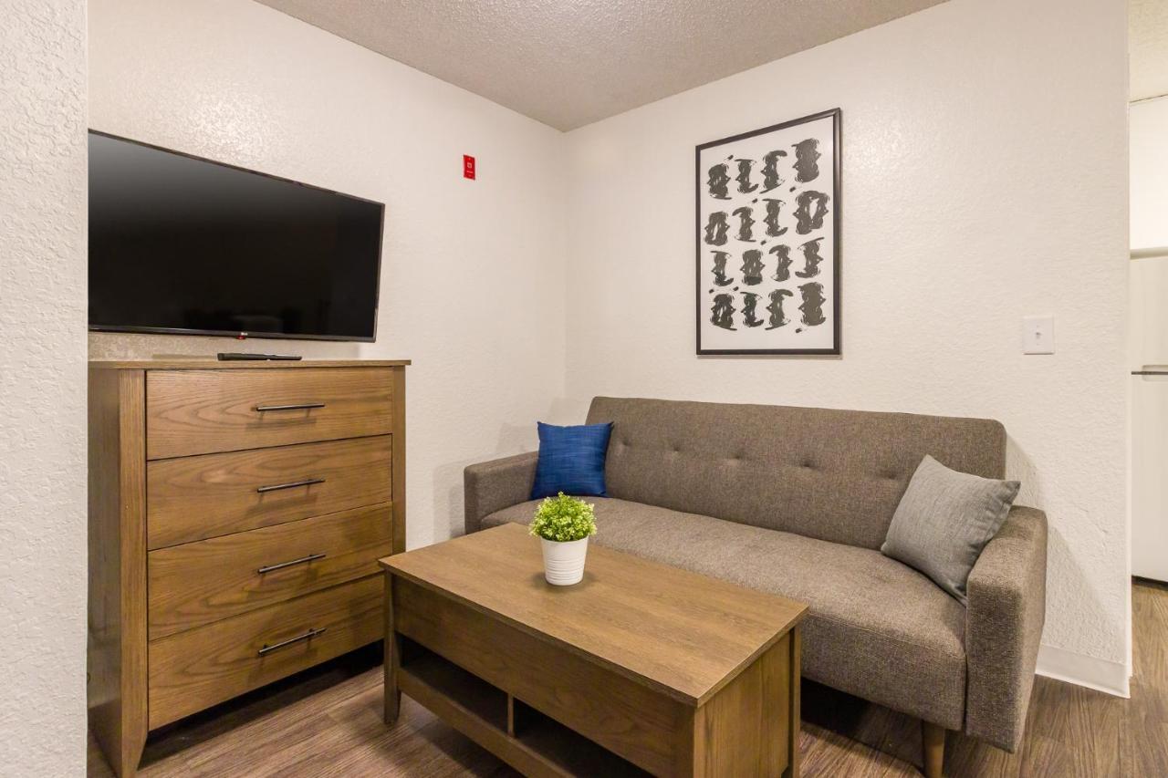 Intown Suites Extended Stay Select Hampton Va Exterior photo