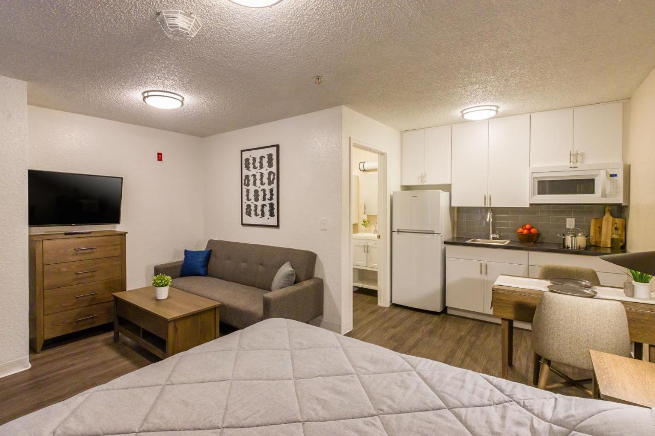 Intown Suites Extended Stay Select Hampton Va Exterior photo